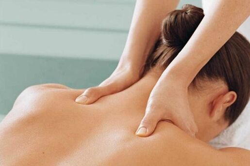 Massage met cervicale osteochondrose